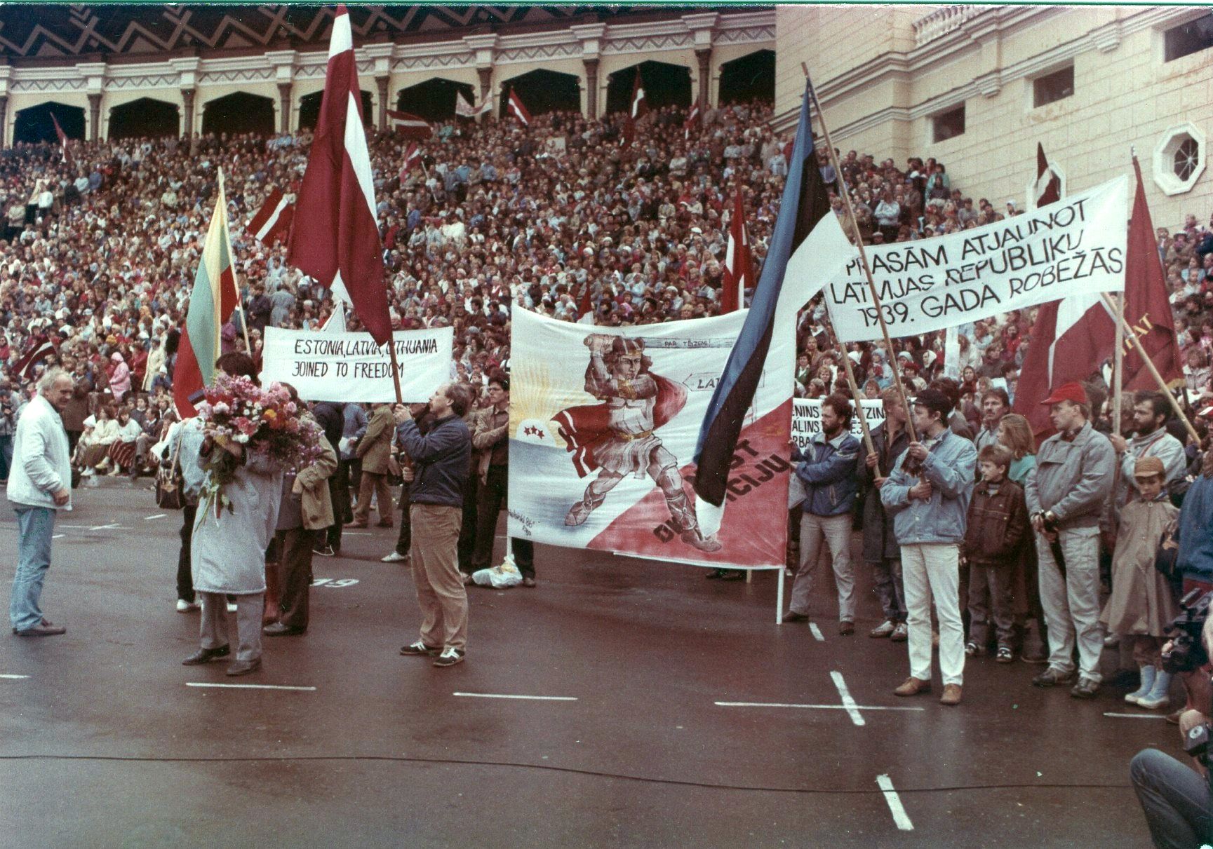 Tautas manifestācija "Par tiesisku valsti". Rīga, Mežaparks, 1988. gada 7. oktobris.