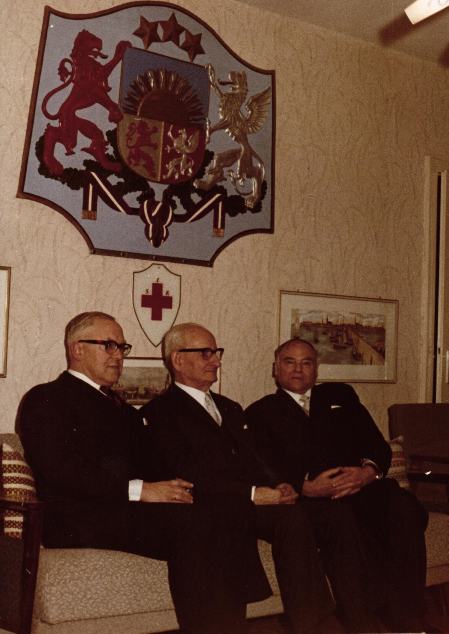 No kreisās: Ād.Šilde, R.Liepiņš un V.Likerts, 1968.g., Diseldorfā.