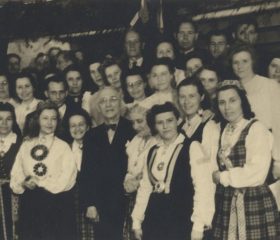 Kārlis Zariņš Oldenburgas Mežotnes nometnē 1949. gada 25. aprīlī. Foto: P. Blums. Avots: LNA_LVA, F2263_1_242, 1. lp.