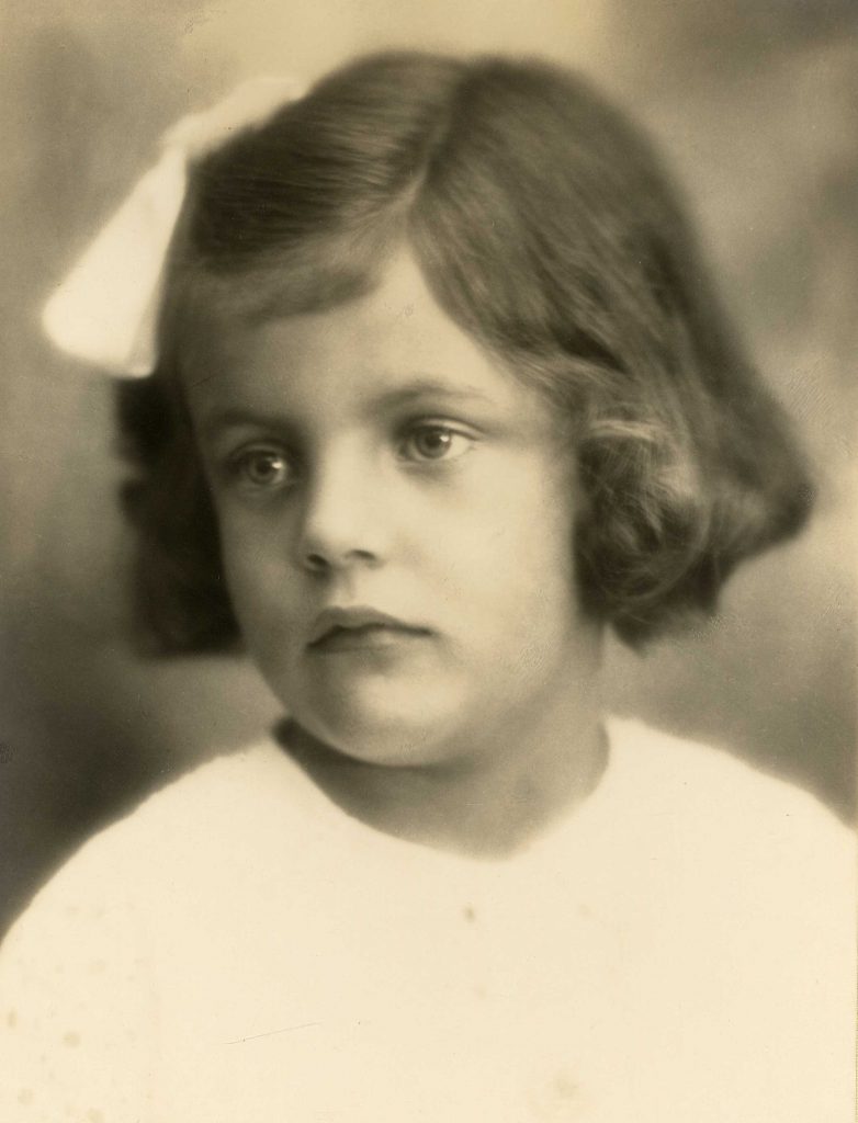 Marie Anna Zariņa 20. gs. 30. gados Rīgā, Foto: Egerts Emanuels. Avots: LNA_LVA_F2263_1_196, 3. lp.