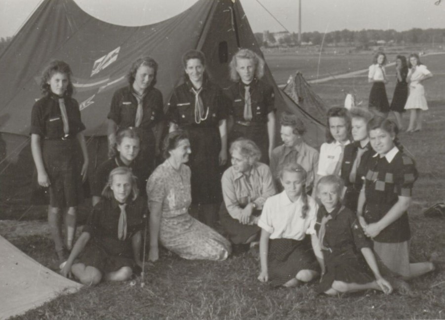 Hochfeldas bēgļu nometnes gaidas. Avots: LNA_LVA_F2263_1_179, 96. lp.